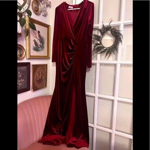 Velvet Longsleeve Maxi Dress